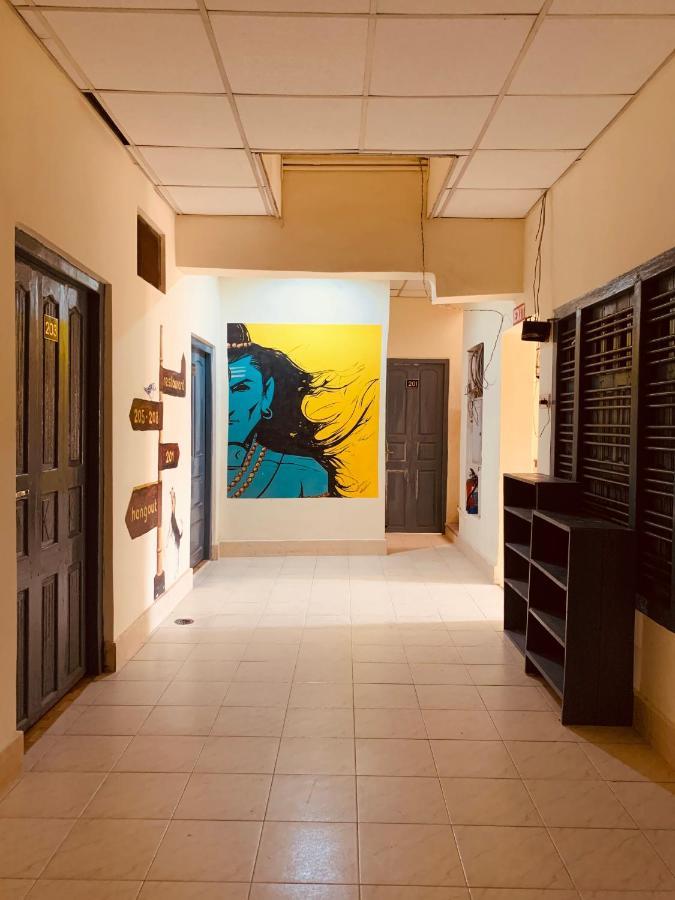 Vagabond Stay Hostel Varanasi Esterno foto