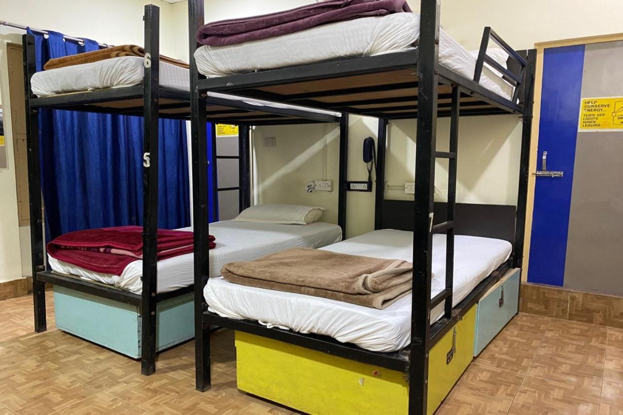 Vagabond Stay Hostel Varanasi Esterno foto