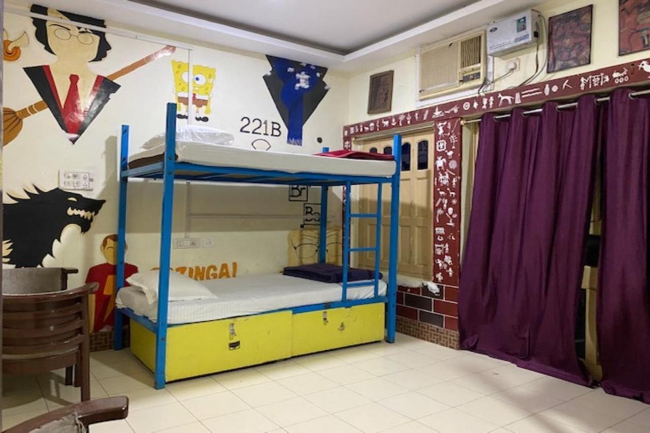 Vagabond Stay Hostel Varanasi Esterno foto