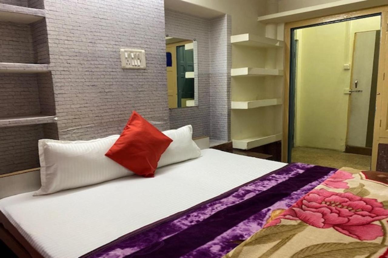 Vagabond Stay Hostel Varanasi Esterno foto